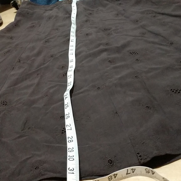 Beautiful Jones New York brown eyelet skirt, 8 - Picture 5 of 7